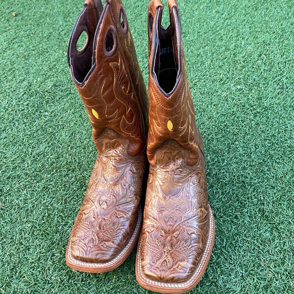 Cowboy Tooled Leather Boots  Size : 25 1/2